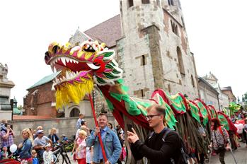 中國龍亮相波蘭&ldquo;游龍節(jié)&rdquo;