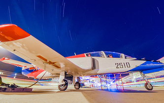 夜航｜戰(zhàn)鷹試翼，有你想不到的美