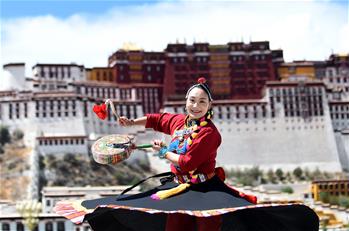 &ldquo;熱巴皇后&rdquo;澤吉：拿得動(dòng)鼓就會(huì)一直跳下去