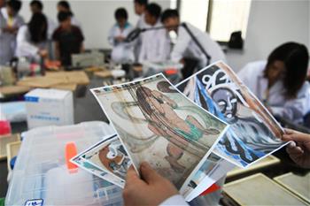 &ldquo;壁畫醫生&rdquo;敦煌受訓