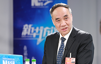 辜勝阻：創(chuàng)新驅(qū)動是供給側結構性改革的首要任務