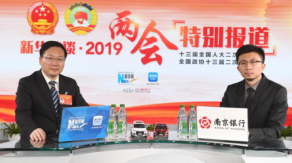 張?jiān)朴? /></p>
<p class=