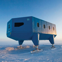 飛機何時開始出現在南極的上空?