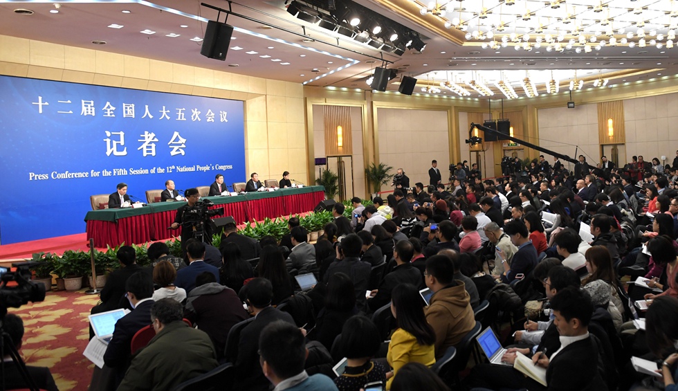 國家發(fā)改委就“經(jīng)濟社會發(fā)展與宏觀調控”答問