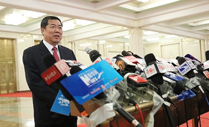 何立峰：2016年實現了穩增長、穩就業