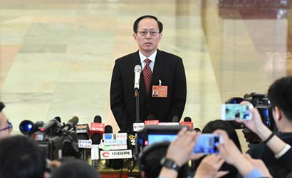 茍仲文：&ldquo;天價球員&rdquo;意在商業而非體育 將出臺措施嚴格整治