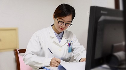 有才！這位女醫生自創說唱視頻，讓科普更&ldquo;接地氣&rdquo;