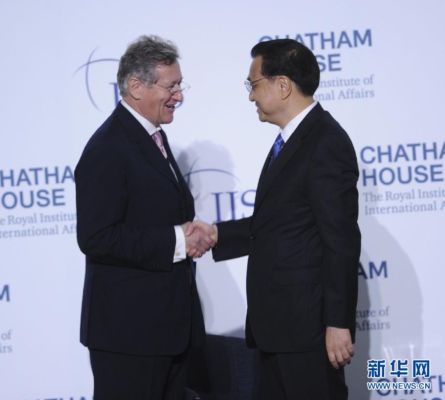  6月18日，國務院總理李克強在倫敦金融城市長官邸面向英國皇家國際問題研究所和國際戰略研究所兩大智庫發表題為《共建包容發展的美好世界》的演講。新華社記者 張鐸 攝 