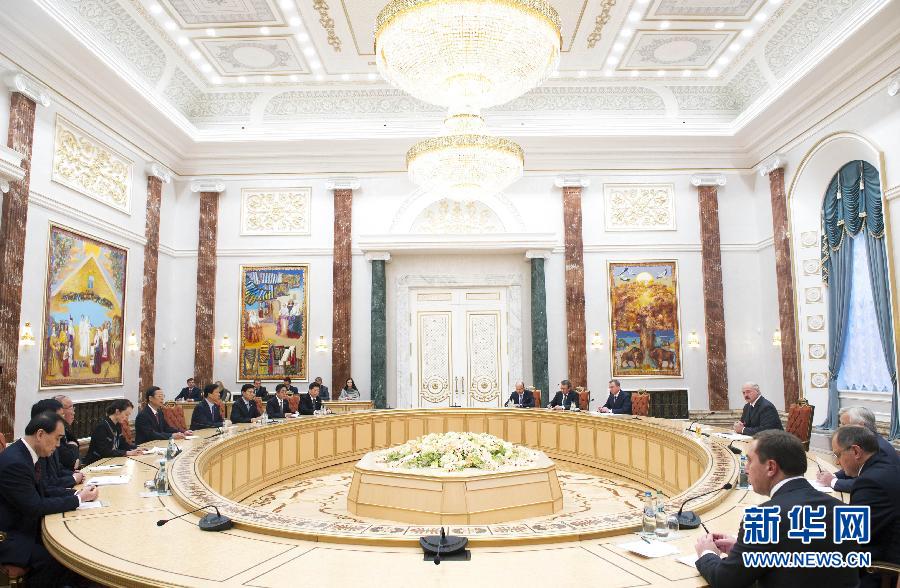 9月26日，應邀訪問白俄羅斯的國務院副總理張高麗在明斯克會見白俄羅斯總統盧卡申科。新華社記者王曄攝 