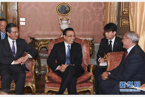 10月15日，中國國務院總理李克強在羅馬會見意大利參議長格拉索。 新華社記者謝環(huán)馳攝 