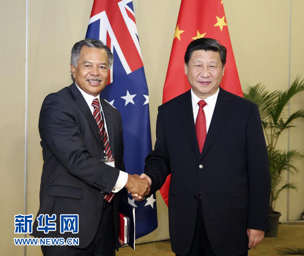 11月22日,國家主席習近平在斐濟楠迪會見庫克群島總理普納。新華社記者丁林攝 11月22日,國家主席習近平在斐濟楠迪會見庫克群島總理普納。新華社記者丁林攝