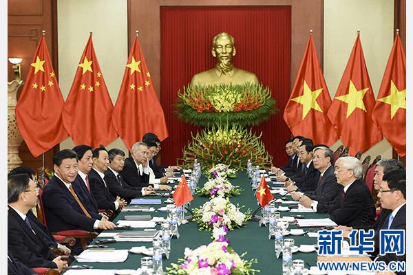 11月5日,中共中央總書記、國家主席習近平在河內同越共中央總書記阮富仲舉行會談。 新華社記者李學仁攝 11月5日,中共中央總書記、國家主席習近平在河內同越共中央總書記阮富仲舉行會談。 新華社記者李學仁攝