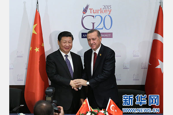 當?shù)貢r間11月14日，國家主席習近平在土耳其安塔利亞會見土耳其總統(tǒng)埃爾多安。 新華社記者 龐興雷 攝