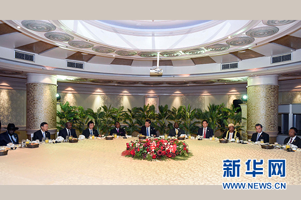 12月4日,國家主席習近平在約翰內斯堡集體會見13位非洲國家領導人。 新華社記者 謝環馳 攝 12月4日,國家主席習近平在約翰內斯堡集體會見13位非洲國家領導人。 新華社記者 謝環馳 攝