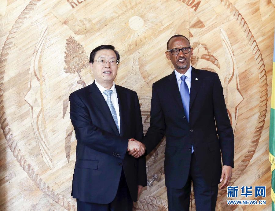 3月22日至23日，全國人大常委會委員長張德江對盧旺達進行正式友好訪問。這是3月23日，張德江在盧旺達首都基加利會見盧旺達總統卡加梅。新華社記者 丁林 攝