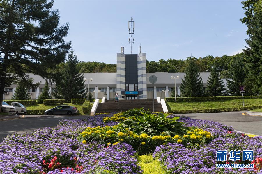 （新華全媒頭條&middot;出訪&middot;圖文互動）（1）你的目光我的暖&mdash;&mdash;記習(xí)近平主席訪問&ldquo;海洋&rdquo;全俄兒童中心