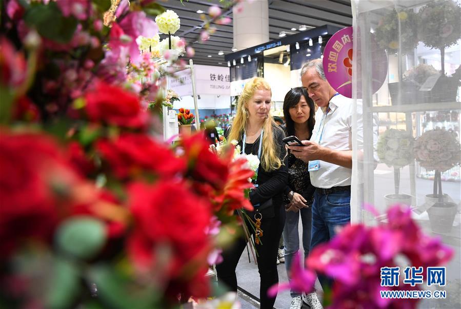 (新華全媒頭條·圖文互動)(4)從廣交會到進(jìn)博會——中國對外開放再譜新樂章