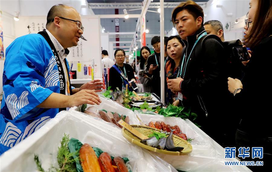 （新華全媒頭條&middot;圖文互動(dòng)）（10）從進(jìn)博會(huì)到&ldquo;雙11&rdquo; 超級(jí)訂單背后蘊(yùn)藏中國動(dòng)能