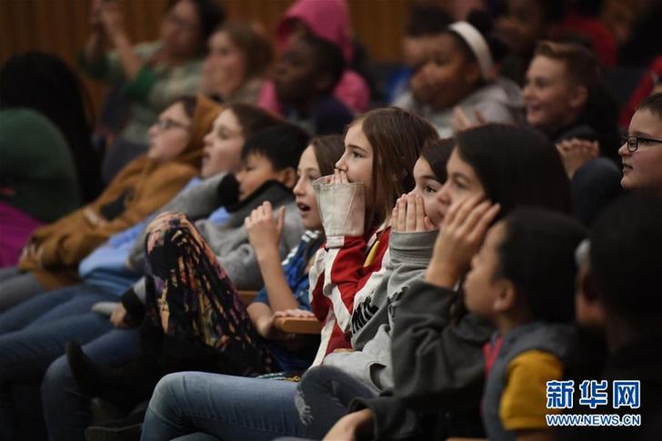 (國際·圖文互動(dòng))(1)“中國年”在美國馬里蘭州首府受熱捧