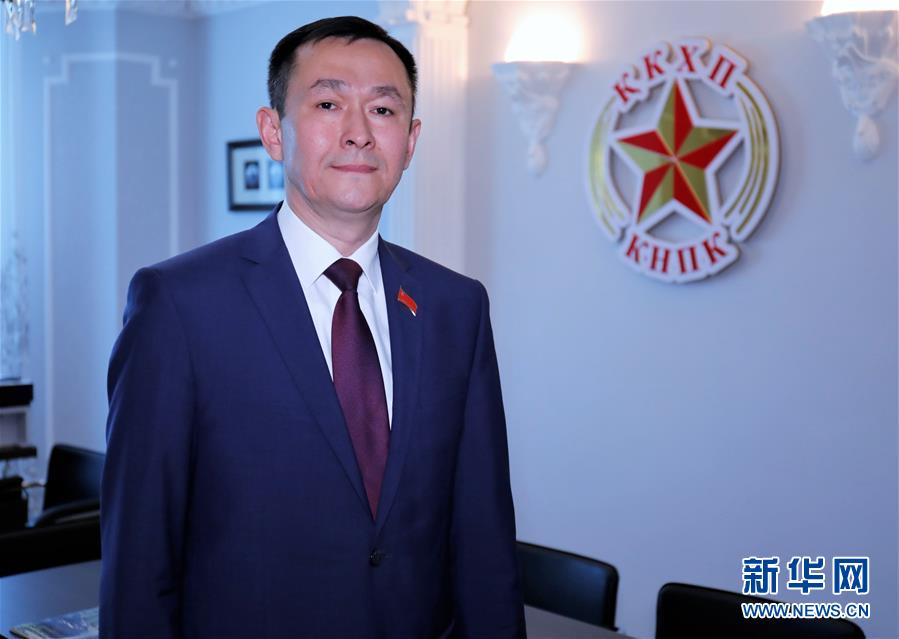 （國際&middot;圖文互動）專訪：中美經(jīng)貿(mào)摩擦應(yīng)回到談判軌道&mdash;&mdash;訪哈薩克斯坦共產(chǎn)人民黨中央委員會書記科努羅夫