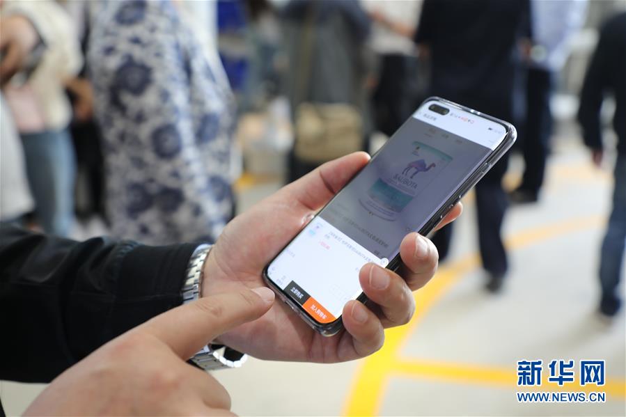 (國際·圖文互動)(9)從“先遣隊”到“正規軍”——哈薩克斯坦駱駝奶粉入華記