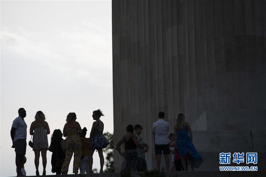 （國際疫情）（4）美國單日新增病例數超4萬 近期病例年輕人居多