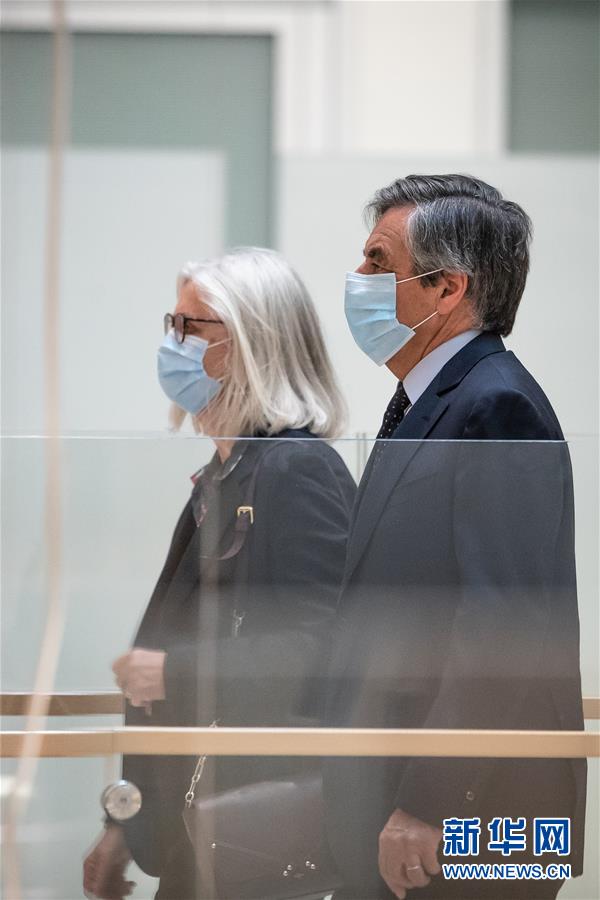 （國(guó)際）（4）法國(guó)前總理菲永夫婦因&ldquo;空餉&rdquo;案獲刑