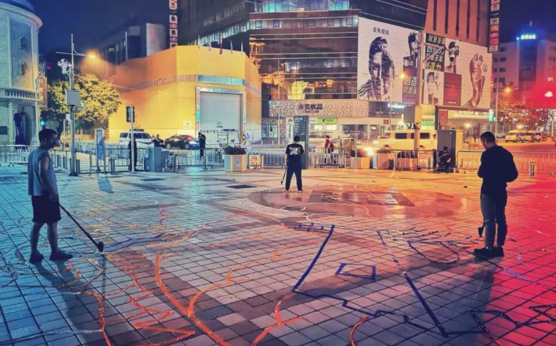 光繪愛好者創(chuàng)造&ldquo;最大光繪圖案&rdquo;吉尼斯世界紀(jì)錄稱號(hào)