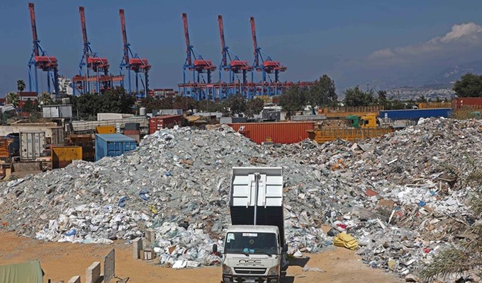 貝魯特:清理工作進(jìn)行時(shí)