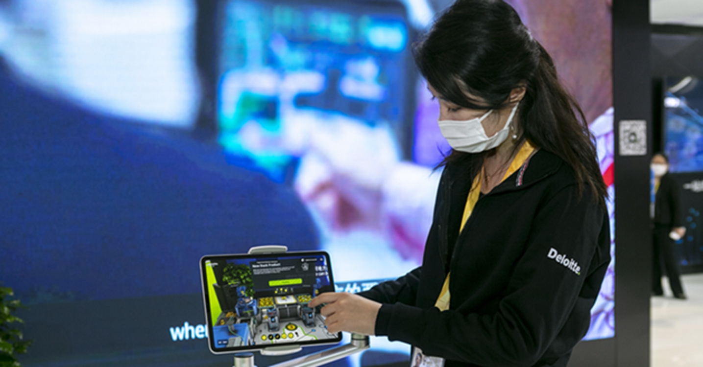 看不見(jiàn)的展品、看得見(jiàn)的智慧&mdash;&mdash;從服貿(mào)會(huì)到進(jìn)博會(huì)看中國(guó)服務(wù)貿(mào)易合作發(fā)展