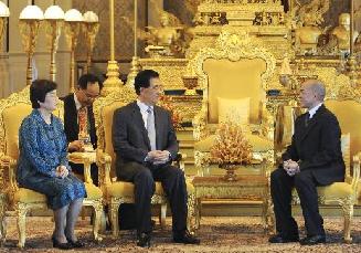 胡錦濤會(huì)見(jiàn)柬埔寨國(guó)王西哈莫尼